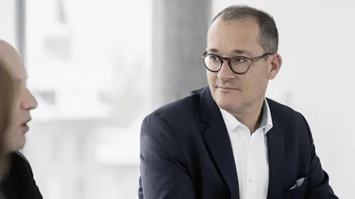 Thomas Wettstein in einem Meeting